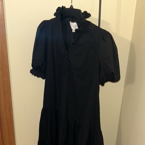 POMANDER PLACE

Black Selena Maxi Dress - Picture 7 of 11
